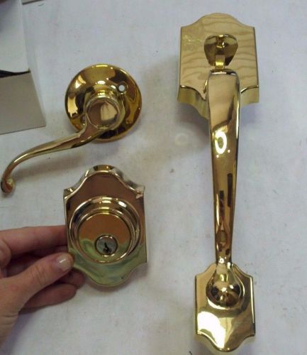 Entrance Handle Set in Polished Brass Finish by CAL-ROYAL, Model US3 AVI-00 KD.