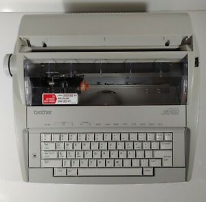 Electronic typewriter 