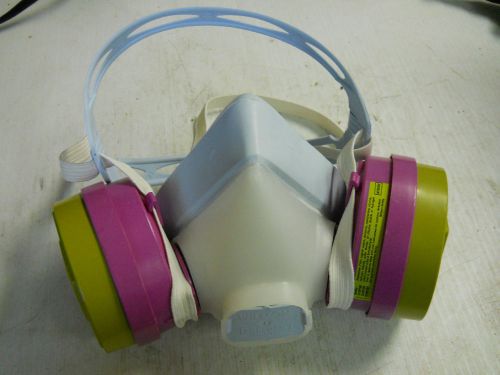 Willson freedom safety gas mask 2000 series new for sale