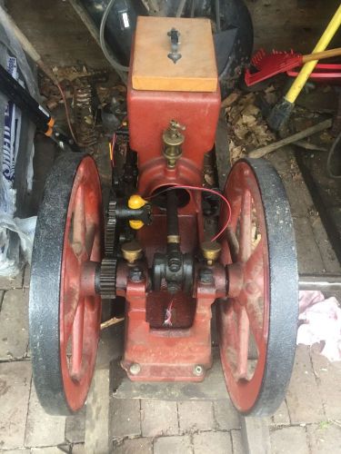 Refurbished Gas Powered 1 1/2 hp Hit and Miss Engine with One Lung-er