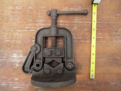 Vintage  No.00-H Pipe Clamp Vise Bench