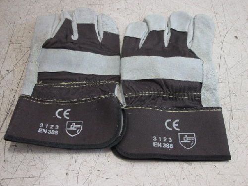 Lot of 3 pairs of new Majestic Glove 4501CVP/9 small leather split work gloves.
