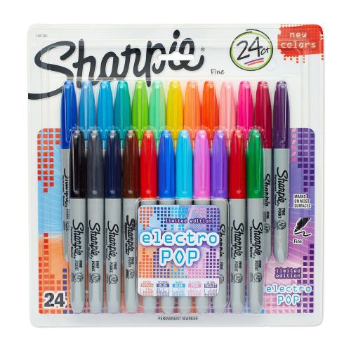 Pack of 24 Sharpie Permanent Markers with Fine Point in Assorted 2015 Colors (1927350)