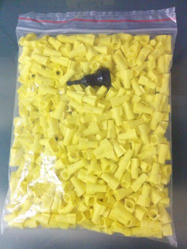 Bag of 500 NEW yellow winged twist-on wire nut connectors (product code P11).