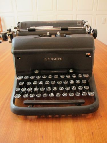 Classic Teacher Typewriter: LC Smith & Corona Super Speed, 1939 with 11